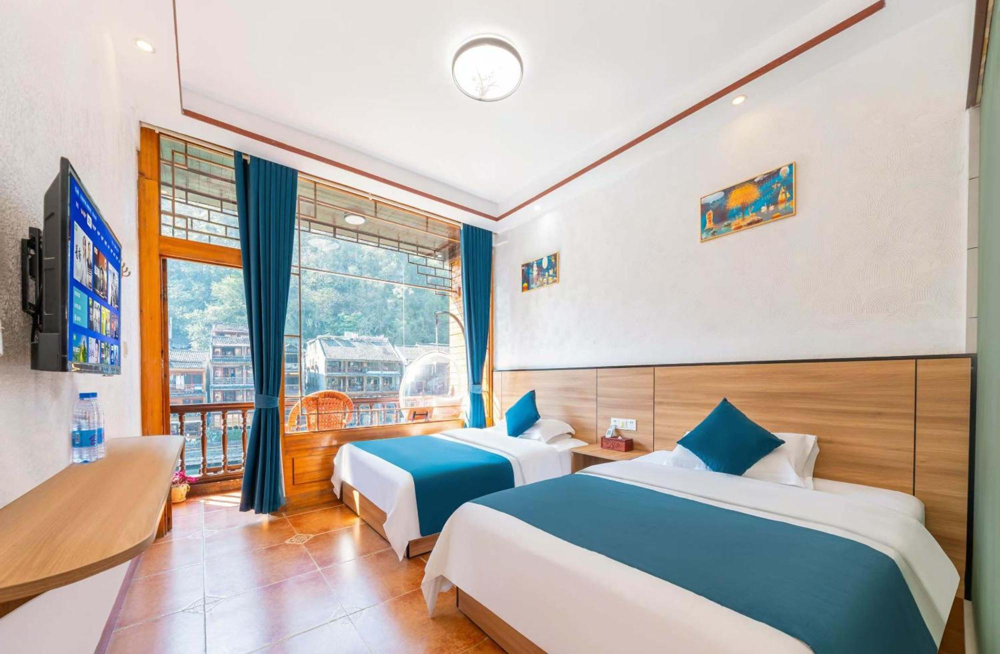 Fenghuang Memory Linjiang Inn Exterior foto