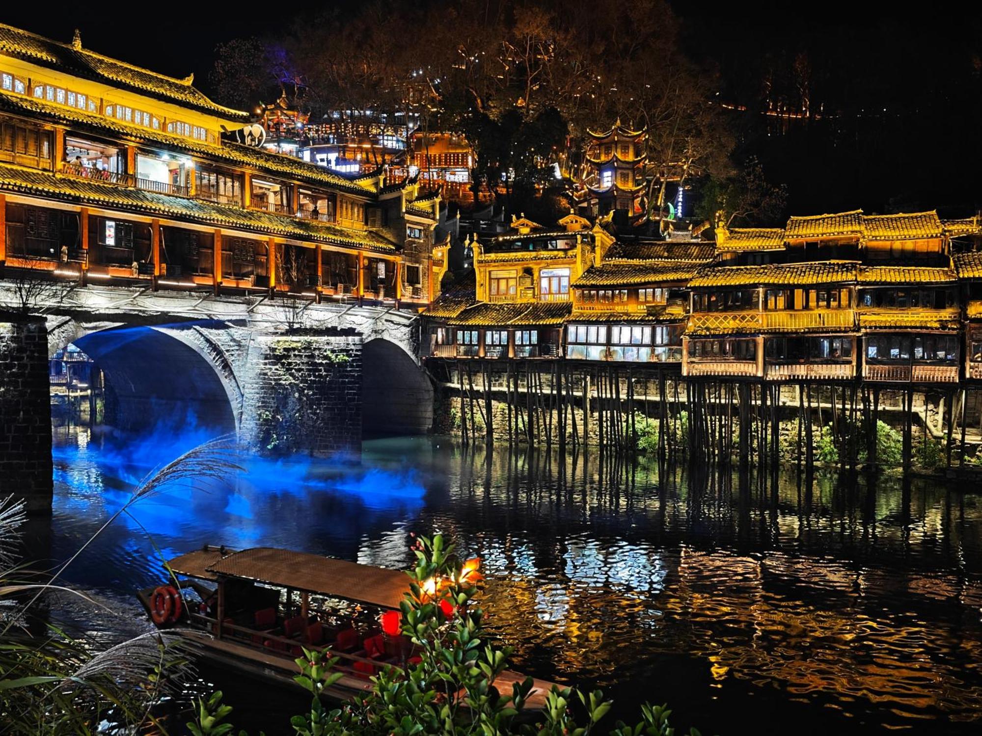 Fenghuang Memory Linjiang Inn Exterior foto