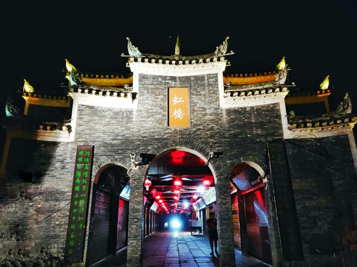 Fenghuang Memory Linjiang Inn Exterior foto